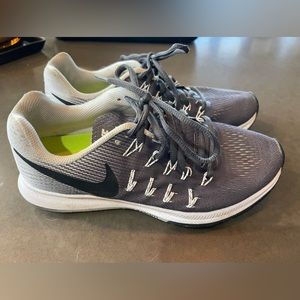Size 7.5 - Nike Air Zoom Pegasus Gray